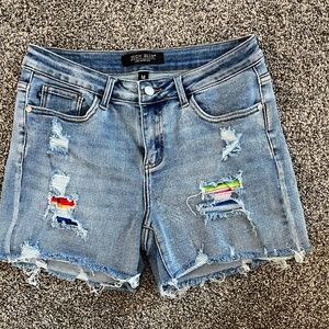 JUDY BLUE Serape patch shorts